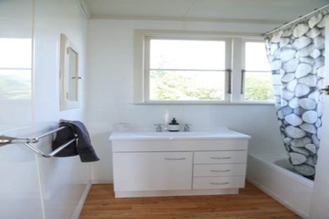 Photo of property in 28 Oruatua Avenue, Tauranga Taupo, Turangi, 3382