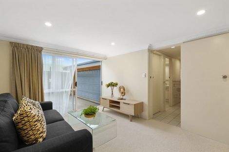 Photo of property in 61 Quadrant Road, Onehunga, Auckland, 1061