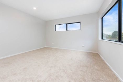 Photo of property in 54c Chilcott Road, Henderson, Auckland, 0612