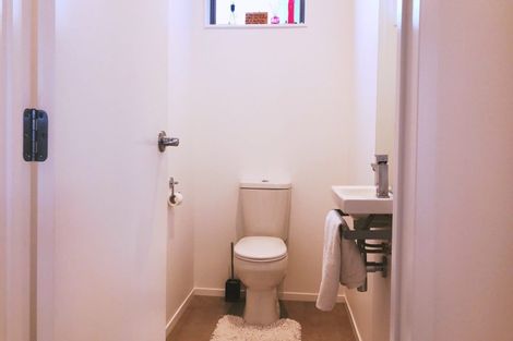 Photo of property in 68 Mackay Drive, Greenhithe, Auckland, 0632