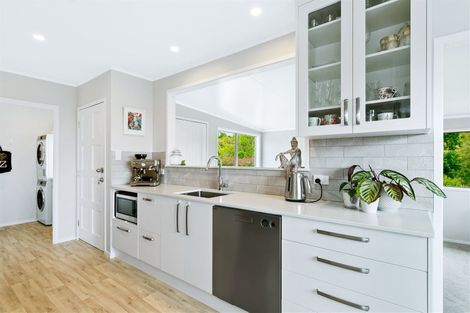 Photo of property in 13 Hewlett Road, Massey, Auckland, 0614