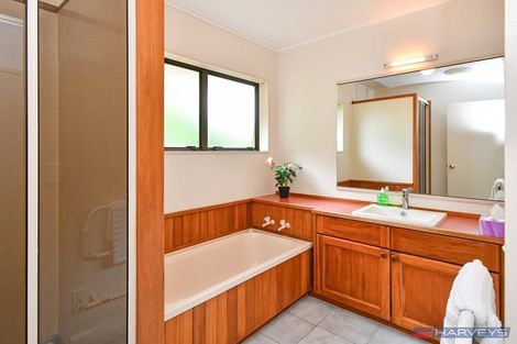 Photo of property in 4 Peretao Rise, The Gardens, Auckland, 2105