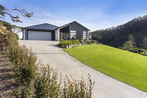 Photo of property in 19 Titoki Lane, Whangamata, 3691