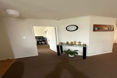 Photo of property in 26 Cabeleigh Drive, Helensville, 0800