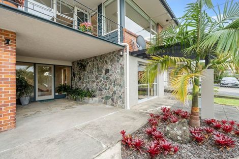 Photo of property in 76 Jaemont Avenue, Te Atatu South, Auckland, 0610