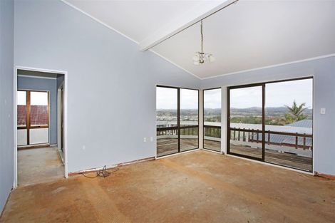 Photo of property in 1 Tremen Place, Pukekohe, 2120