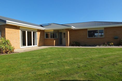Photo of property in 6 Teppett Place, Foxton Beach, Foxton, 4815