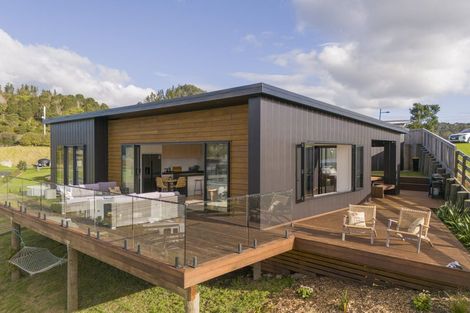 Photo of property in 6 Joyce Harsant Place, Cooks Beach, 3591