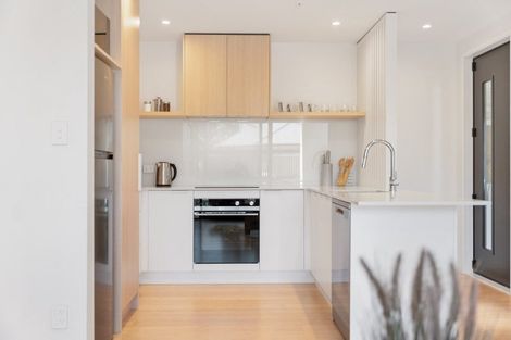 Photo of property in 1/200 Knights Road, Hutt Central, Lower Hutt, 5011