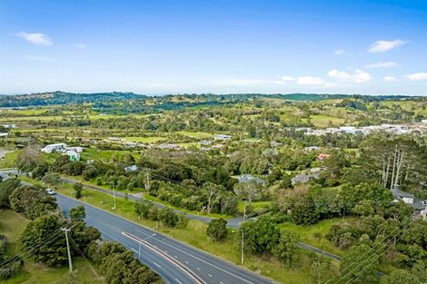 Photo of property in 9b Whangaparaoa Road, Red Beach, 0932