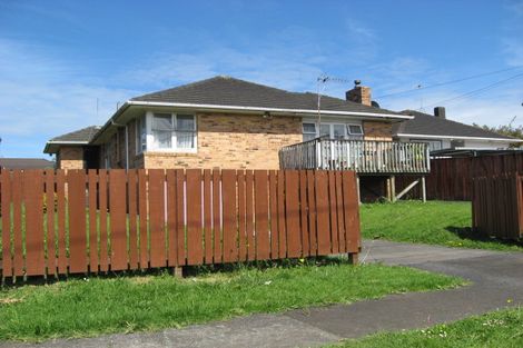 Photo of property in 25 Crawford Avenue, Mangere Bridge, Auckland, 2022