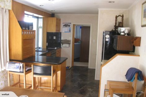 Photo of property in 17 Holly Grove, Maungaraki, Lower Hutt, 5010