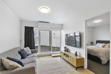 Photo of property in 1/32a Akaroa Drive, Maupuia, Wellington, 6022