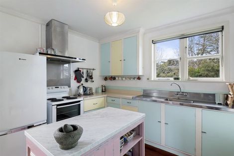 Photo of property in 2 Serwayne Place, Sunnyvale, Auckland, 0612