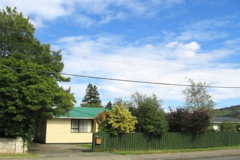 Photo of property in 38 Moeraki Road, Maoribank, Upper Hutt, 5018