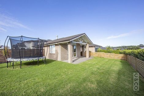 Photo of property in 124 Pohutukawa Parade, Riverhead, 0820