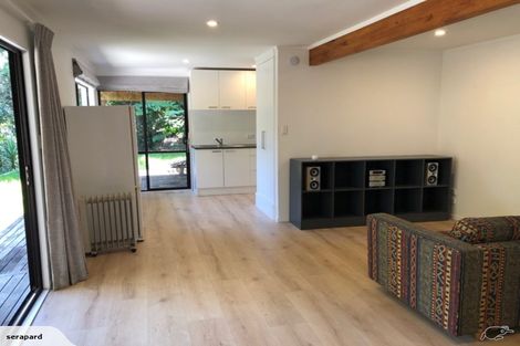 Photo of property in 33 Park Hill Road, Birkenhead, Auckland, 0626
