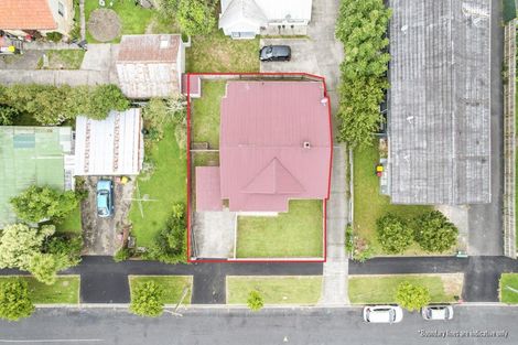 Photo of property in 16 Coates Street, Hamilton East, Hamilton, 3216