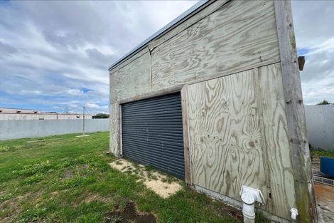 Photo of property in 12 Beaumaris Avenue, Castlecliff, Whanganui, 4501