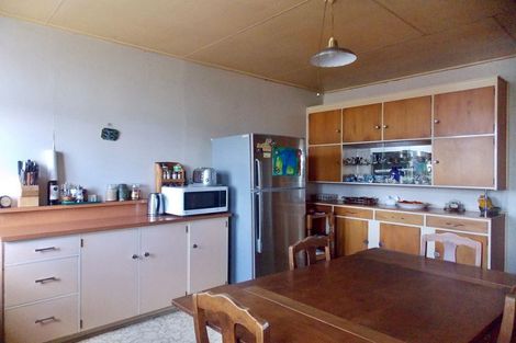 Photo of property in 227 Bridge Street, Bulls, 4818