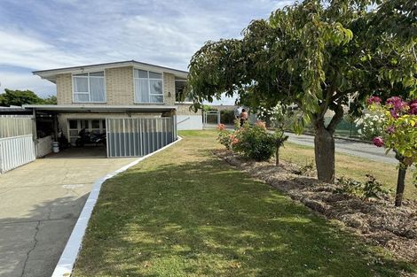Photo of property in 50 Rhodes Street, Waimate, 7924