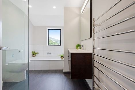 Photo of property in 20 Shastri Terrace, Khandallah, Wellington, 6035