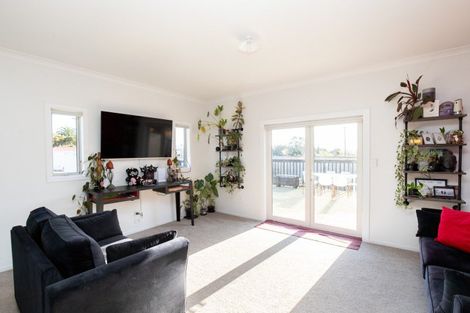 Photo of property in 8 Fernleigh Street, Kerepehi, Paeroa, 3671