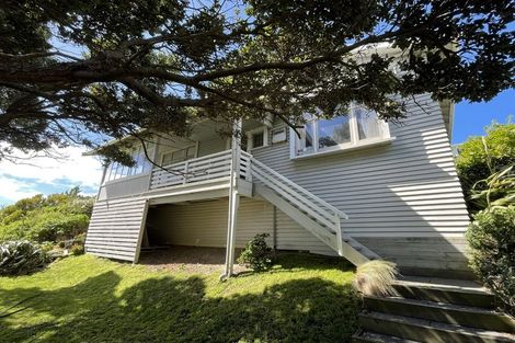 Photo of property in 1 Hungerford Road, Lyall Bay, Wellington, 6022
