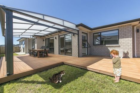 Photo of property in 14 Turpin Road, Riverhead, 0820