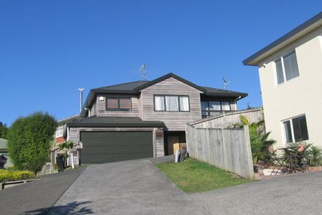 Photo of property in 1/8 Mossop Rise, Glenfield, Auckland, 0629