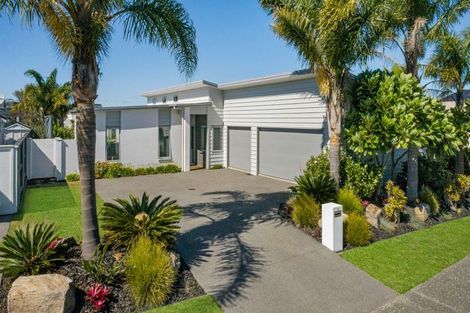 Photo of property in 42 Cassinia Close, Papamoa Beach, Papamoa, 3118