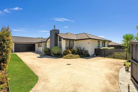 Photo of property in 6 Tavarnya Way, Patumahoe, Pukekohe, 2679