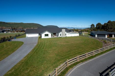 Photo of property in 9 Kanuka Grove, Kinloch, Taupo, 3377