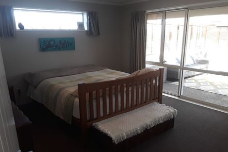 Photo of property in 71 North Terrace, Darfield, 7510