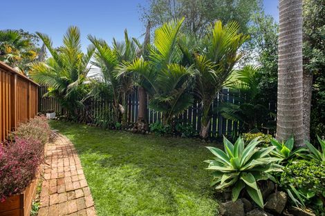 Photo of property in 2/66 Miller Road, Mangere Bridge, Auckland, 2022
