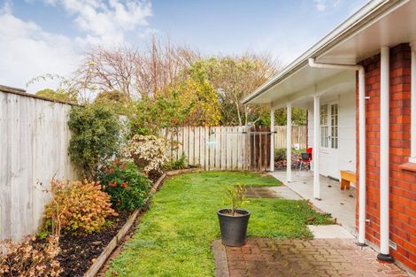 Photo of property in 14 Mudgway Place, Awapuni, Palmerston North, 4412