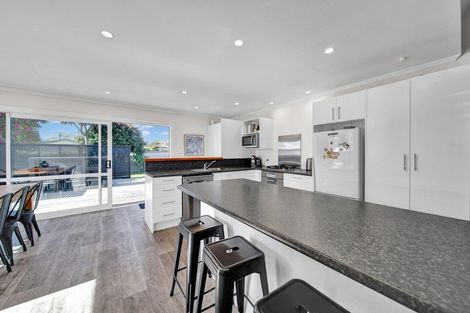 Photo of property in 34 David Street, Westown, New Plymouth, 4310