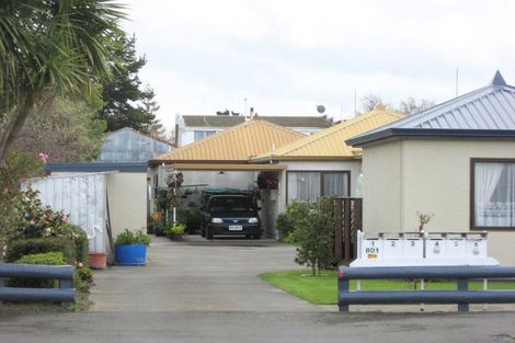 Photo of property in 3/801 Southland Road, Raureka, Hastings, 4120
