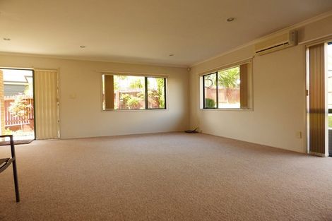 Photo of property in 1/35 Pah Road, Papatoetoe, Auckland, 2025