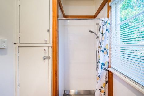 Photo of property in 169 Wellington Road, Paekakariki, 5034