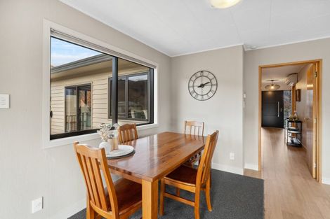 Photo of property in 32 Hood Crescent, Arrowtown, 9302