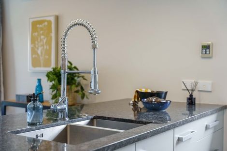 Photo of property in 7 Mahia Lane, Waikanae, 5036