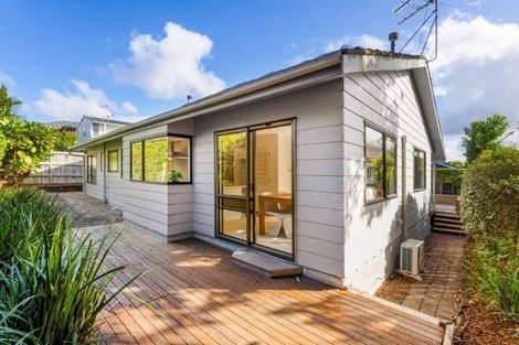 Photo of property in 1/4 Sylvan Park Avenue, Milford, Auckland, 0620