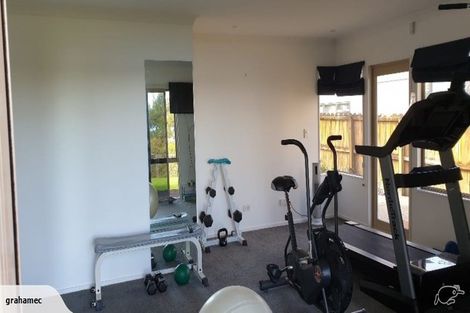 Photo of property in 21 Mull Place, Wattle Downs, Auckland, 2103