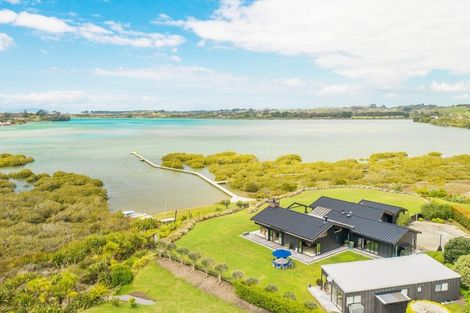 Photo of property in 68 Molesworth Drive, Mangawhai, 0505