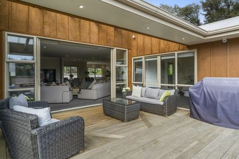 Photo of property in 218 Mazengarb Road, Paraparaumu, 5032