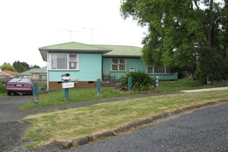 Photo of property in 8 Rata Place, Pukekohe, 2120