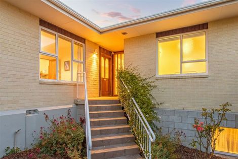 Photo of property in 212 Mount Pleasant Road, Mount Pleasant, Christchurch, 8081