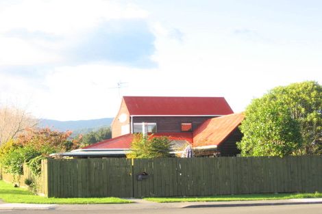 Photo of property in 2 Freemans Road, Otaki, 5512