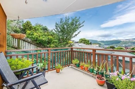 Photo of property in 8a Cullen Place, Tawa, Wellington, 5028